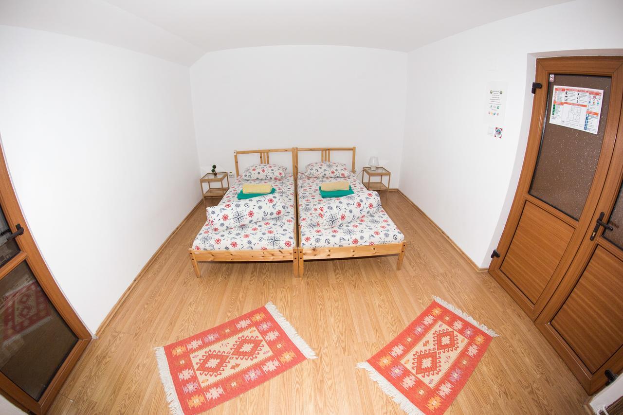 Exit Routine Hostel Timisoara Habitación foto